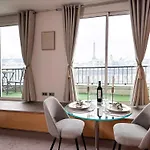 Champs - Elysees View Studio With Balcony - Ac For 3