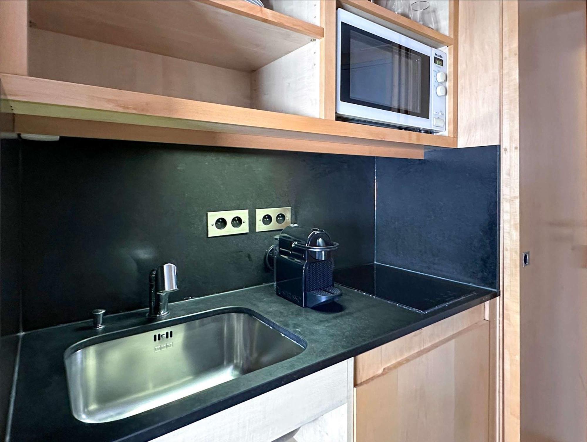 Appartement Champs - Elysees View With Balcony - Ac For 3