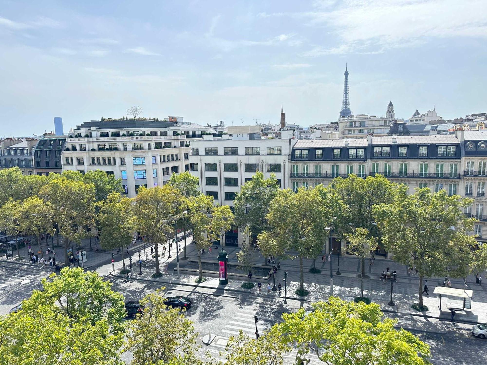 Champs - Elysees View With Balcony - Ac For 3 Appartement Parijs